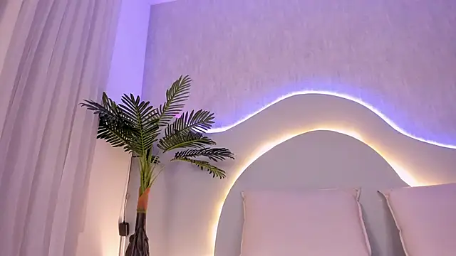 CannelaSmith online show from April 2026 12:44:02 PM