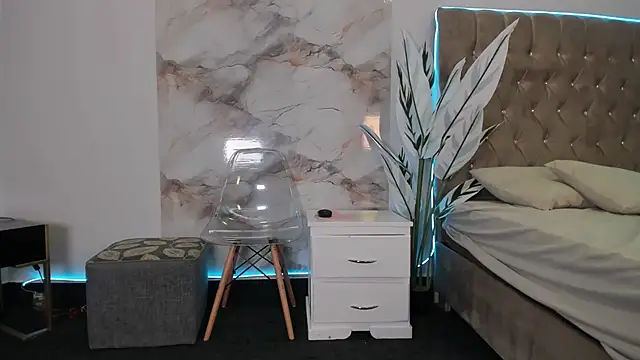 SeleneMakris online show from December 2025 06:22:01 AM