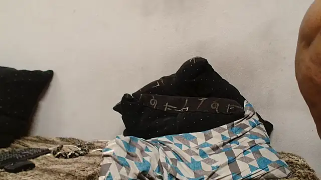 Snapshot of ROYALASS25 chatting on February 2025 08:59:02 AM ROYALASS25 online show from February 2025 08:59:02 AM