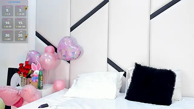 Snapshot of XimenaCosta chatting on April 2026 12:10:01 PM XimenaCosta online show from April 2026 12:10:01 PM