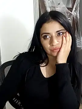 Snapshot of ValerieLove_ chatting on October 2025 09:06:02 AM ValerieLove online show from October 2025 09:06:02 AM