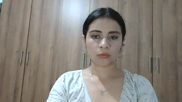 Snapshot of ValerieLove_ chatting on November 2025 07:57:01 PM ValerieLove online show from November 2025 07:57:01 PM