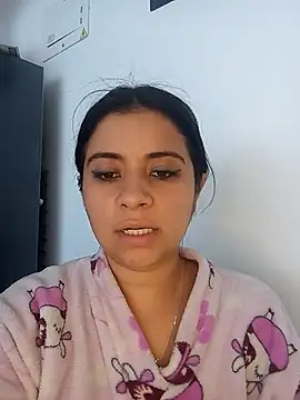 Snapshot of ValerieLove_ chatting on November 2025 06:30:02 PM ValerieLove online show from November 2025 06:30:02 PM