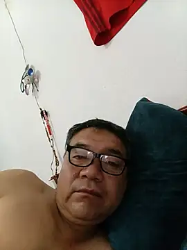 Snapshot of CubiformPostbox chatting on May 2026 09:28:01 AM CubiformPostbox online show from May 2026 09:28:01 AM