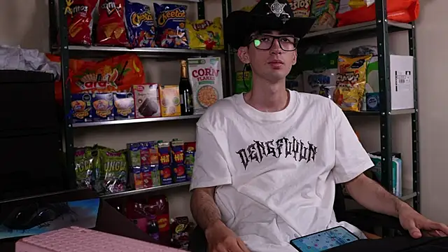 JoyBoy2003j online show from September 2025 11:48:02 PM