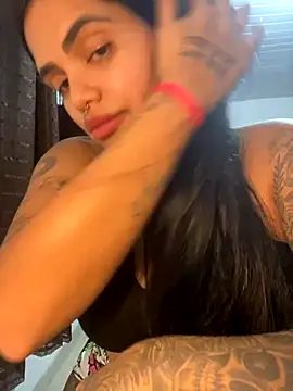 Snapshot of danilyns chatting on October 2025 10:08:02 PM danilyns online show from October 2025 10:08:02 PM