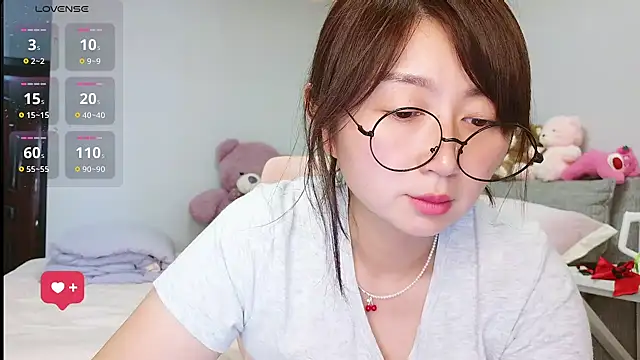 Snapshot of Diva_VVN chatting on May 2026 06:19:02 AM Diva VVN online show from May 2026 06:19:02 AM