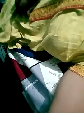 Snapshot of your_favourite_bhabhi chatting on September 2025 09:36:02 PM your favourite bhabhi online show from September 2025 09:36:02 PM