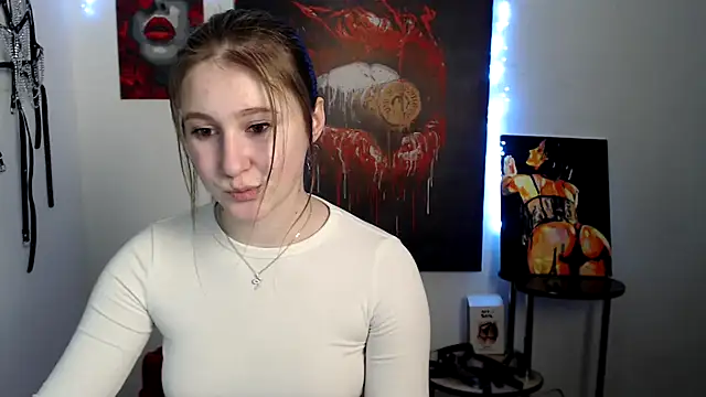 Snapshot of Milka_kamila chatting on February 2026 01:10:01 PM Milka kamila online show from February 2026 01:10:01 PM