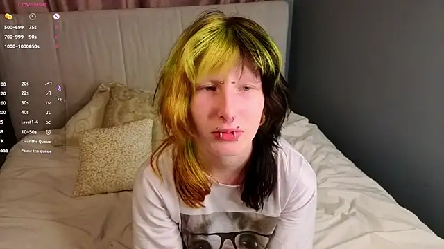 KandraCruser online show from November 2025 08:07:01 PM