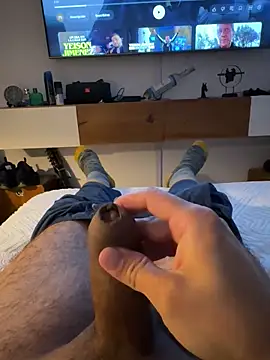 andres52720 online show from February 2026 02:05:02 AM