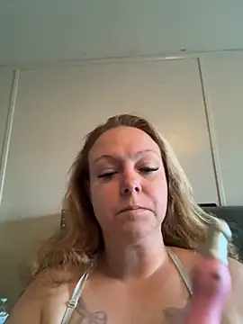 Snapshot of roughdiamond35 chatting on September 2025 05:24:02 PM roughdiamond35 online show from September 2025 05:24:02 PM