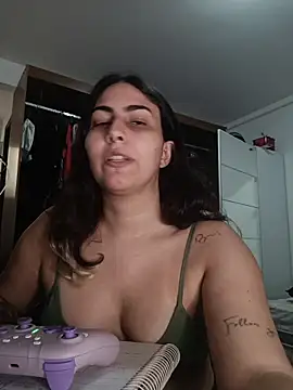 Snapshot of ApenasLys chatting on January 2026 07:39:01 PM ApenasLys online show from January 2026 07:39:01 PM