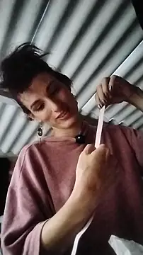 Moira-Hot online show from November 2025 10:09:01 PM