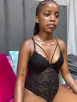 Littlebunny33 online show from April 2026 11:16:01 PM