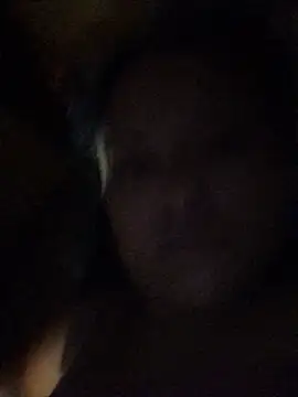 Snapshot of EAAM1@xh chatting on May 2026 01:22:02 AM EAAM1xh online show from May 2026 01:22:02 AM