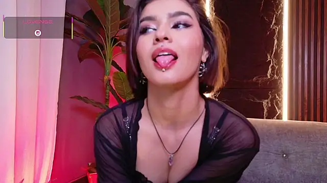 Snapshot of La_Diabla_111_ chatting on October 2025 08:18:01 PM La Diabla 111  online show from October 2025 08:18:01 PM