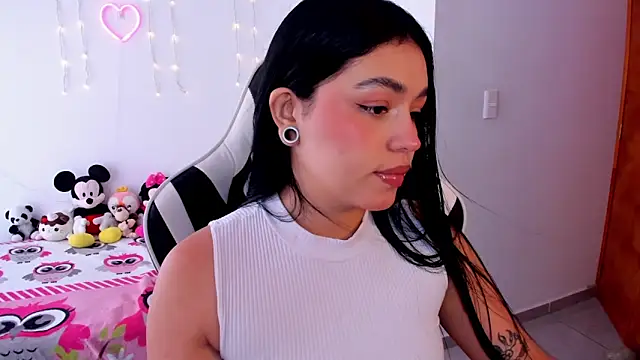 AvaScott  online show from January 2026 07:05:02 PM