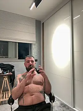 KstnSrg19 online show from February 2026 10:25:01 PM