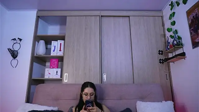 SophiieCumsx online show from April 2026 03:53:01 AM