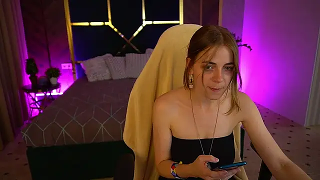 ShinyfromUa online show from September 2025 12:59:02 PM