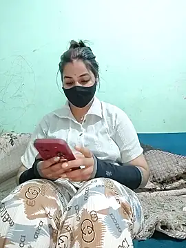 Snapshot of the_saavi chatting on June 2026 07:16:02 PM the saavi online show from June 2026 07:16:02 PM