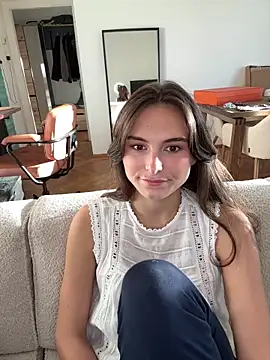 Snapshot of SophiiaStarr chatting on September 2025 03:57:01 PM SophiiaStarr online show from September 2025 03:57:01 PM