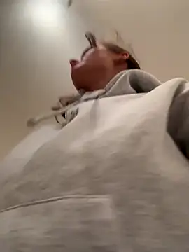 Snapshot of SophiiaStarr chatting on October 2025 07:47:02 PM SophiiaStarr online show from October 2025 07:47:02 PM