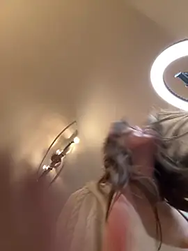 Snapshot of SophiiaStarr chatting on January 2026 08:23:02 PM SophiiaStarr online show from January 2026 08:23:02 PM