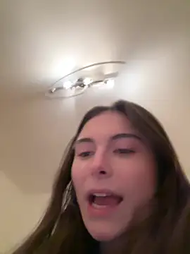 Snapshot of SophiiaStarr chatting on January 2026 07:39:01 PM SophiiaStarr online show from January 2026 07:39:01 PM