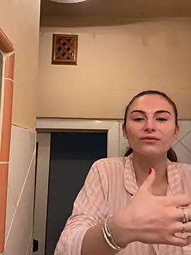 Snapshot of SophiiaStarr chatting on February 2026 02:03:01 PM SophiiaStarr online show from February 2026 02:03:01 PM