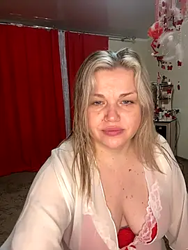 Nayvessa online show from November 2025 06:28:02 PM