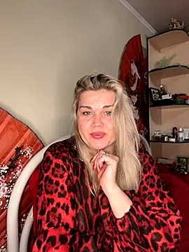 Nayvessa online show from December 2025 08:05:01 PM