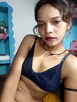 Snapshot of Bebby_Doll chatting on September 2025 04:01:01 AM Bebby Doll online show from September 2025 04:01:01 AM