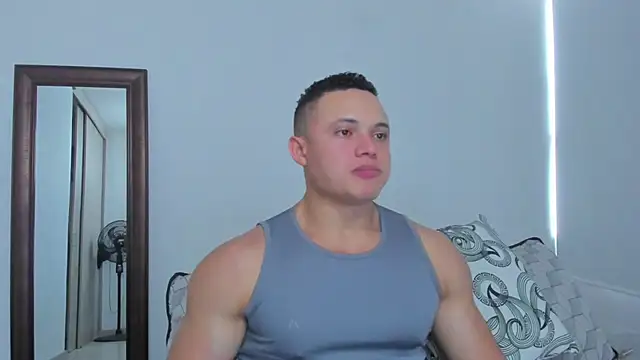 KingLevi01 online show from April 2026 09:45:01 PM