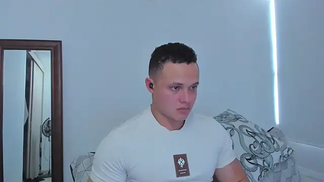 KingLevi01 online show from June 2026 09:16:02 PM