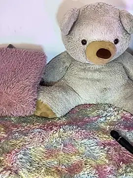 Charlottediolet online show from March 2026 12:44:01 PM