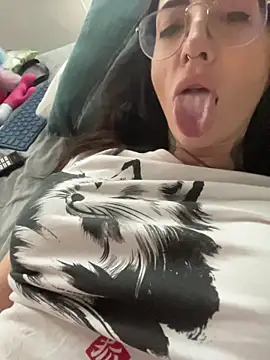 Snapshot of nikkaanderic chatting on January 2026 11:16:02 AM nikkaanderic online show from January 2026 11:16:02 AM