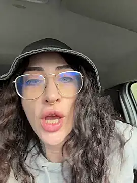 Snapshot of nikkaanderic chatting on March 2026 01:11:02 PM nikkaanderic online show from March 2026 01:11:02 PM