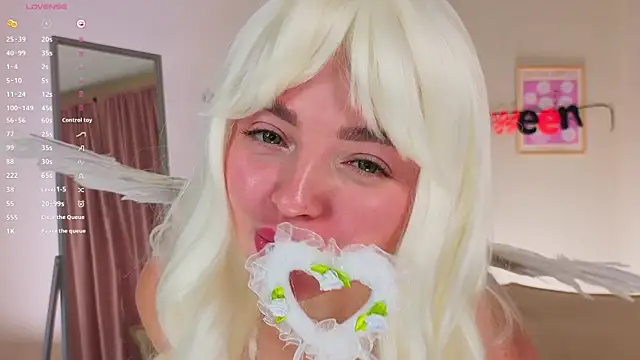 OliviaKis  online show from October 2025 07:25:01 AM