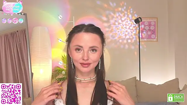 Snapshot of OliviaKis_ chatting on July 2026 08:07:01 AM OliviaKis online show from July 2026 08:07:01 AM