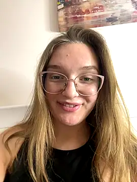 Bellatrisssaa online show from November 2025 04:12:02 PM