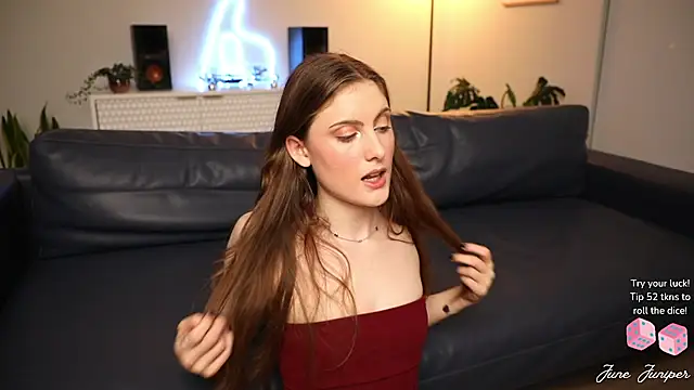 Snapshot of junejuniper chatting on November 2025 12:42:02 AM junejuniper online show from November 2025 12:42:02 AM