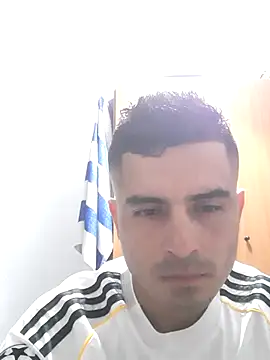 Andr3s69xxx online show from September 2025 07:35:01 PM