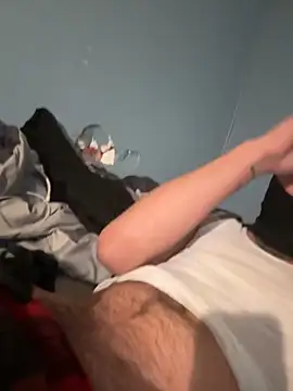 DiscreetCell online show from December 2025 06:53:02 AM