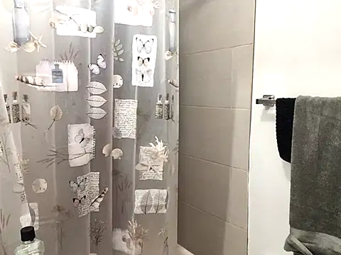 littyleesh1 online show from November 2025 03:28:01 AM