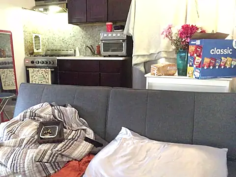 littyleesh1 online show from February 2026 07:48:01 PM