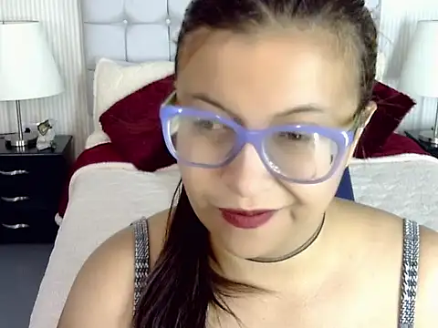 Snapshot of Amber_Rouge_ chatting on September 2025 12:06:01 PM Amber Rouge online show from September 2025 12:06:01 PM