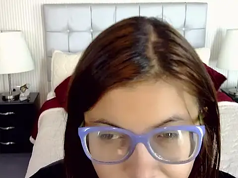 Snapshot of Amber_Rouge_ chatting on September 2025 12:08:02 PM Amber Rouge online show from September 2025 12:08:02 PM