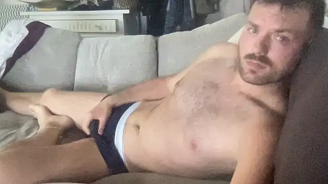 Snapshot of Brughy94 chatting on October 2025 04:05:01 PM Brughy94 online show from October 2025 04:05:01 PM